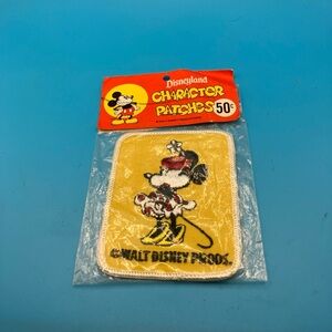 Vintage Disneyland character Patch Minnie mouse